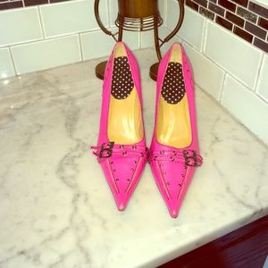 Sz 8 hot pink with studs pointed toe heel like new